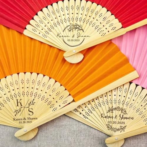 30–70 Stück Personalisierte Gravierte Faltbare Seiden-Handfächer Mit Geschenktüte, Individuell Personalisiert, Personalisierte Hochzeitsgeschenke-Fächer, Party-Geschenk-Handfächer, Gravierte(50pcs) von HERSTL