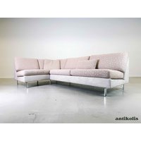 Ecksofa Couch Cor Conseta Stoff Kufen Weiß Grau Pink Ecksofa Couch Cor Conseta Stoff Kufen Weiß Grau Pink von HEYCIRCULAR