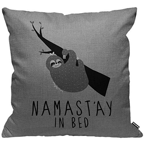 HGOD DESIGNS Kissenbezug Namastay In Bed Faulheit Sloth EIN Der Baum Grau Kissenhülle Haus Dekorativ Für Männer/Frauen/Jungen/Mädchen Wohnzimmer Schlafzimmer Sofa Stuhl Kissenbezüge 45X45cm von HGOD DESIGNS