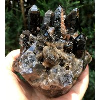 Top Große Schwarze Bergkristallgruppe/Schwarze Bergkristallgruppe/Bergkristall-Cluster/Schwarze Kristallplatte/Heilkristall/Energie von HKFossiltown