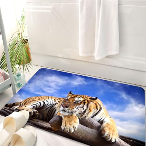 HKPOEQ Badematte Weiche Badteppich rutschfest Badzimmermatte Teppich Badezimmerteppich Duschmatte & Schlafzimmer,Tiger Sitzt Auf Holz Unter Blauem Himmel Mit Blick Auf Die Tierwelt Und,50x80 cm von HKPOEQ