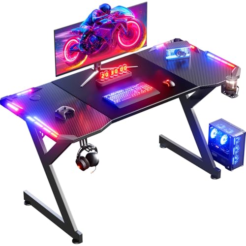 HLFURNIEU LED Gaming Schreibtisch, Gaming Tisch 140 x 60 cm, Gamer Schreibtisch mit Kohlefaserplatte, Ergonomischer PC Tisch mit Getränkehalter und Kopfhörerhaken, Schwarz von HLFURNIEU