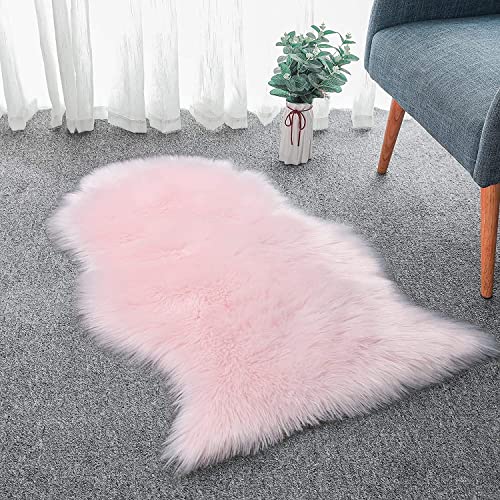 HLZDH Faux Lammfell Schaffell Teppich Kunstfell Dekofell in Super weich Lammfellimitat Teppich Longhair Fell Optik Nachahmung Wolle Bettvorleger Sofa Matte (50 x 80 cm, Rosa) von HLZDH