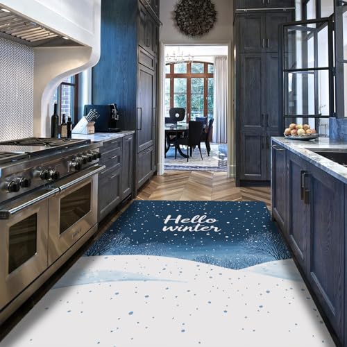 HOBBOY Blauer und weißer Teppich 140 x 200 cm nordischer Stil Schneeszene und Hallo Winter Druck dünner Teppich für Küche Wohnzimmer Schlafzimmer Flur HOBBOY Blauer und weißer Teppich 140 x 200 cm nordischer Stil Schneeszene und Hallo Winter Druck dünner Teppich für Küche Wohnzimmer Schlafzimmer Flur von HOBBOY