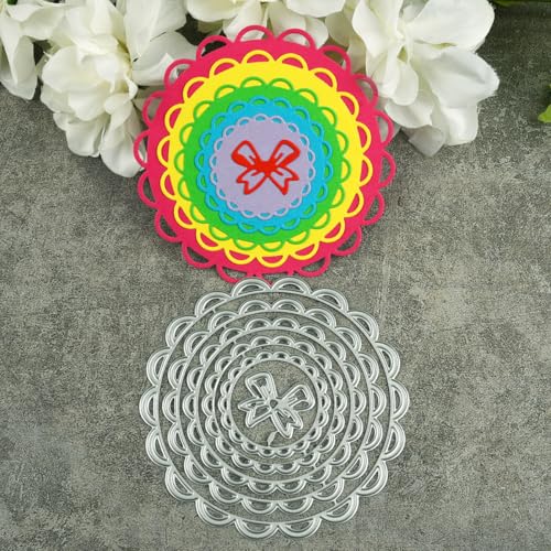 Metall-Stanzformen mit runder Bordüre, Schleife, für Kartenherstellung, Stanzschablonen für Scrapbooking, Fotoalbum, dekorative Prägeschablone, 10 x 10,2 cm Metall-Stanzformen mit runder Bordüre, Schleife, für Kartenherstellung, Stanzschablonen für Scrapbooking, Fotoalbum, dekorative Prägeschablone, 10 x 10,2 cm von HOFALUYUSUN