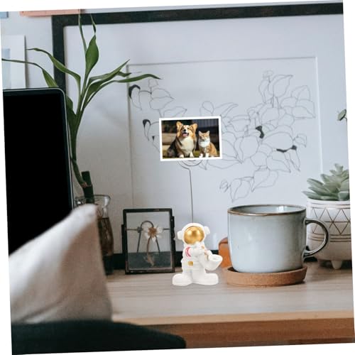 HOLIDYOYO 2 Stück Miniatur Resin Astronauten Fotoclips Multifunktionale Tischkartenhalter Stabile Deko für Fotos und Notizen für Büro Party und DIY Bastelprojekte von HOLIDYOYO