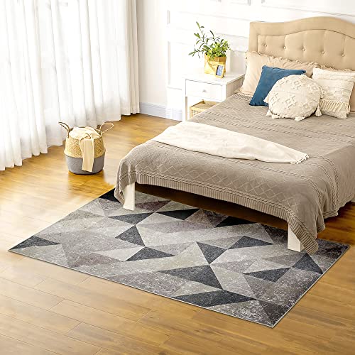 HOMCOM Teppich mit geometrischen Formen moderner Teppich für Schlafzimmer Wohnzimmer Küche Trenddesign Vliesbeschichtung Grau+Schwarz+Weiß 230 x 160 cm HOMCOM Teppich mit geometrischen Formen moderner Teppich für Schlafzimmer Wohnzimmer Küche Trenddesign Vliesbeschichtung Grau+Schwarz+Weiß 230 x 160 cm von HOMCOM