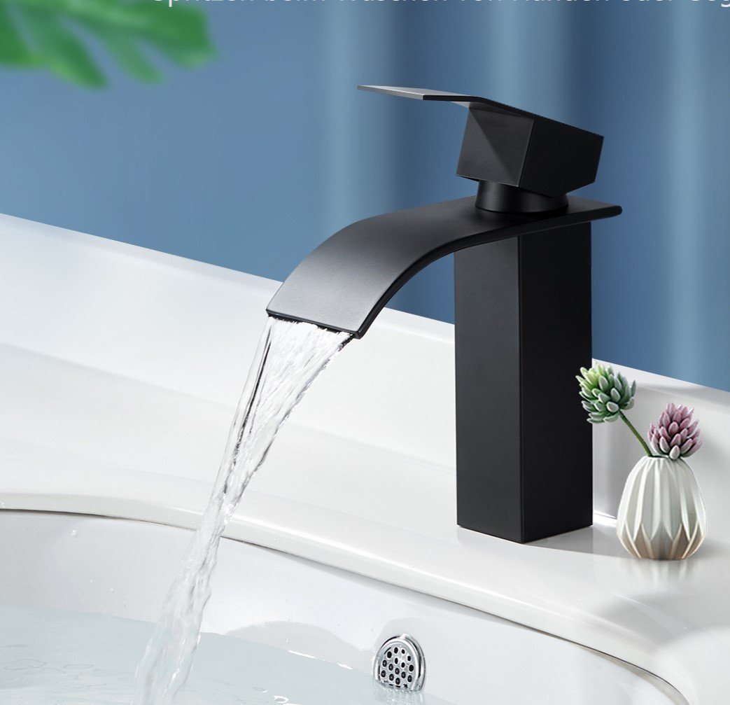 HOMELODY Badarmatur Schwarz Wasserfall Wasserhahn Bad Einhandmischer Waschtischarmaturen Einhebelmischer aus Messing Wasserhahn Waschbecken für Badezimmer von HOMELODY