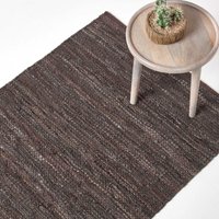 HOMESCAPES Brauner Leder-Webteppich Denver, 90 x 150 cm HOMESCAPES Brauner Leder-Webteppich Denver, 90 x 150 cm von HOMESCAPES