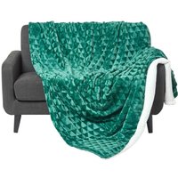 Homescapes - Samt-Tagesdecke mit Dreiecksmuster, grün, 200 x 230 cm - Smaragdgrün von HOMESCAPES