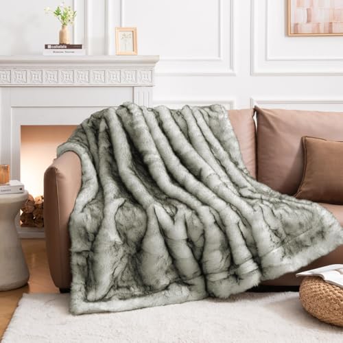 HOMFINE Luxuriöse Kunstfelldecke Felldecke Kunstfell - Kuscheldecke Flauschig Fellimitat Decke Webpelzdecke Pelzdecke Wohndecke Kunstpelz für Couch Bett, 130x150 cm, Weiß HOMFINE Luxuriöse Kunstfelldecke Felldecke Kunstfell - Kuscheldecke Flauschig Fellimitat Decke Webpelzdecke Pelzdecke Wohndecke Kunstpelz für Couch Bett, 130x150 cm, Weiß von HOMFINE