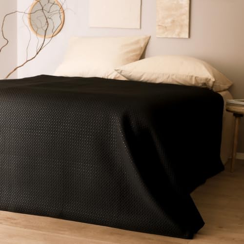 HOMLA Zemi New Tagesdecke mit Prägung schwarz großartige Qualität 200x220 cm von HOMLA