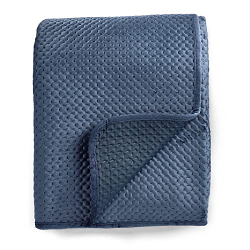 HOMLA Zemi Velours Tagesdecke mit geprägtem Muster Marineblau 200x220 cm HOMLA Zemi Velours Tagesdecke mit geprägtem Muster Marineblau 200x220 cm von HOMLA