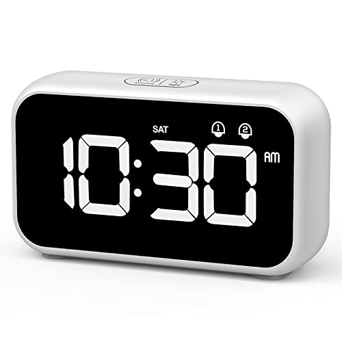HOMVILLA Digitaler Wecker, LED Digital Wecker Spiegel Tischuhr USB Wiederaufladbar Reisewecker mit 2 Alarmen/Snooze/Nickerchen Zeit/Sprachsteuerung Funktion, 4 Helligkeit von HOMVILLA