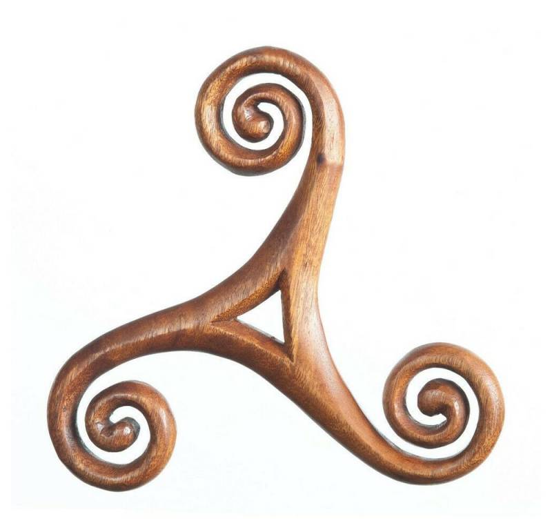 HOPLO Wanddekoobjekt Wandschmuck Kleine Holztriskele Keltisches Wandbild Triskel handgeschn von HOPLO