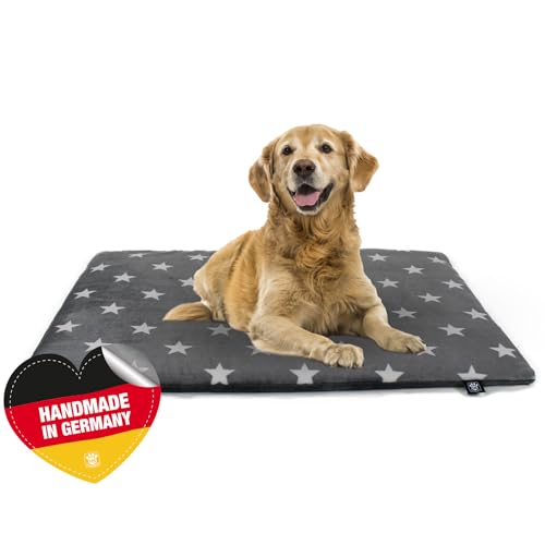 Made in Germany gepolsterte Hundedecke, Sterne Grau 95 x 135cm für kleine & große Hunde I Flauschige Hundedecke, waschbar, trocknergeeignet von HS-Hundebett