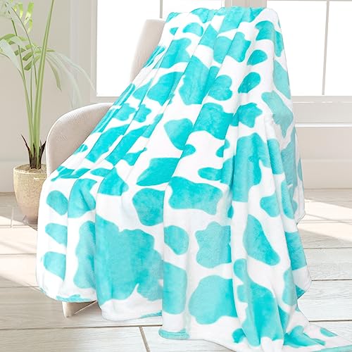 HSEEC Ultraweiche Flanell-Überwurfdecke, 127 x 152 cm, gemütliche, leichte blaue Couchdecke für Bett, Sofa und Reisen, warme Plüsch-Fleece-Überwürfe für Erwachsene und Kinder HSEEC Ultraweiche Flanell-Überwurfdecke, 127 x 152 cm, gemütliche, leichte blaue Couchdecke für Bett, Sofa und Reisen, warme Plüsch-Fleece-Überwürfe für Erwachsene und Kinder von HSEEC