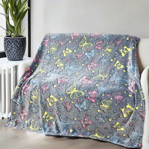 HSGLGNA Kuscheldecke Kinder Dinosaurier Decke Leuchtet im Dunkeln,Dinosaurier Muster Weiche Mikrofaser Flauschig Decke,Tolle Geschenke für Dino Liebhaber (Schmetterlinge, 130x150 cm) von HSGLGNA