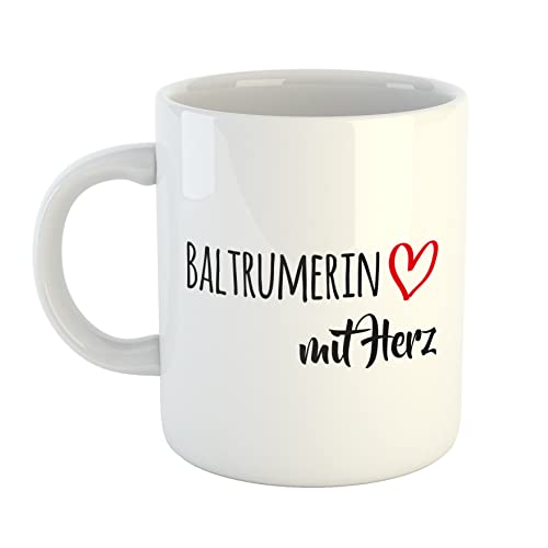 HUURAA! Kaffeetasse Baltrumerin mit Herz Keramik Tasse 330ml Geschenk Idee mit Motiv für alle Fans der Insel Baltrum von HUURAA