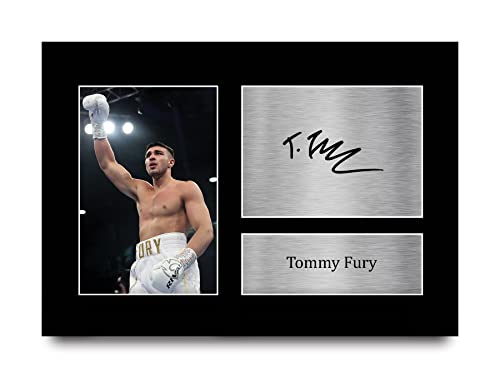 HWC Trading A4 Tommy Fury Boxing Geschenke Gedrucktes Signiertes Autogramm Foto für Fans von Boxsport Memorabilien von HWC Trading