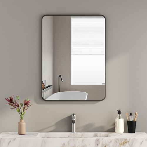 Wandspiegel groß Schwarz 60x80 cm Spiegel Rechteckiger Abgerundete Ecken Wandmontage Edelstahl Kosmetikspiegel für Badezimmer Wohnzimmer glatte Spiegeloberfläche horizontaler und vertikaler Einbau von HY-RWML