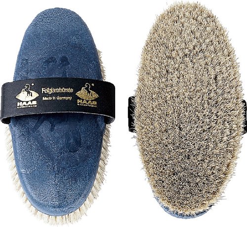 Haas Kardätsche - Fellglanz - mit weißem Rosshaar Korpus in stahlblau Damengröße 200x85 für ein perfektes Putzergebnis Haas Kardätsche - Fellglanz - mit weißem Rosshaar Korpus in stahlblau Damengröße 200x85 für ein perfektes Putzergebnis von Haas