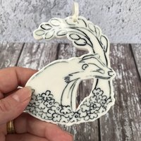 Handgemachte Porzellan Dachs Hängedekoration Tierdekor Handgemachte Porzellan Dachs Hängedekoration Tierdekor von HabulousCeramics