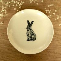 Handgetöpferte Keramikschale Hase Steinzeug-Teller | 14 cm von HabulousCeramics