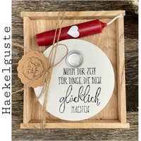Geschenkset Kerzenhalter Glücklich Kleines Geschenk Kerzenständer Idee Frau Beste Freundin Mama Stabkerze Hygge Scandi Haus von Haekelguste