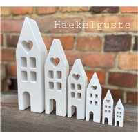 Häuser Set Weiß Deko Landhaus Shabby Hochzeit Tischdeko Geburtstag Geschenk 6 Größen Lichterhäuser Hygge Scandi Haus Kerzenteller von Haekelguste