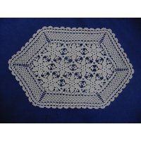 Häkeldeckchen Oval Handarbeit Naturfarben Beige 51 cm X 34 von Haekeliris