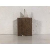 Segler Auf Holzblock Segelschiff Segelboot Holzstehle Deko Dekoration Maritim Boot Schiff Boho Skandi Landhausstil Hygge Segler Auf Holzblock Segelschiff Segelboot Holzstehle Deko Dekoration Maritim Boot Schiff Boho Skandi Landhausstil Hygge von Haeuserwerk