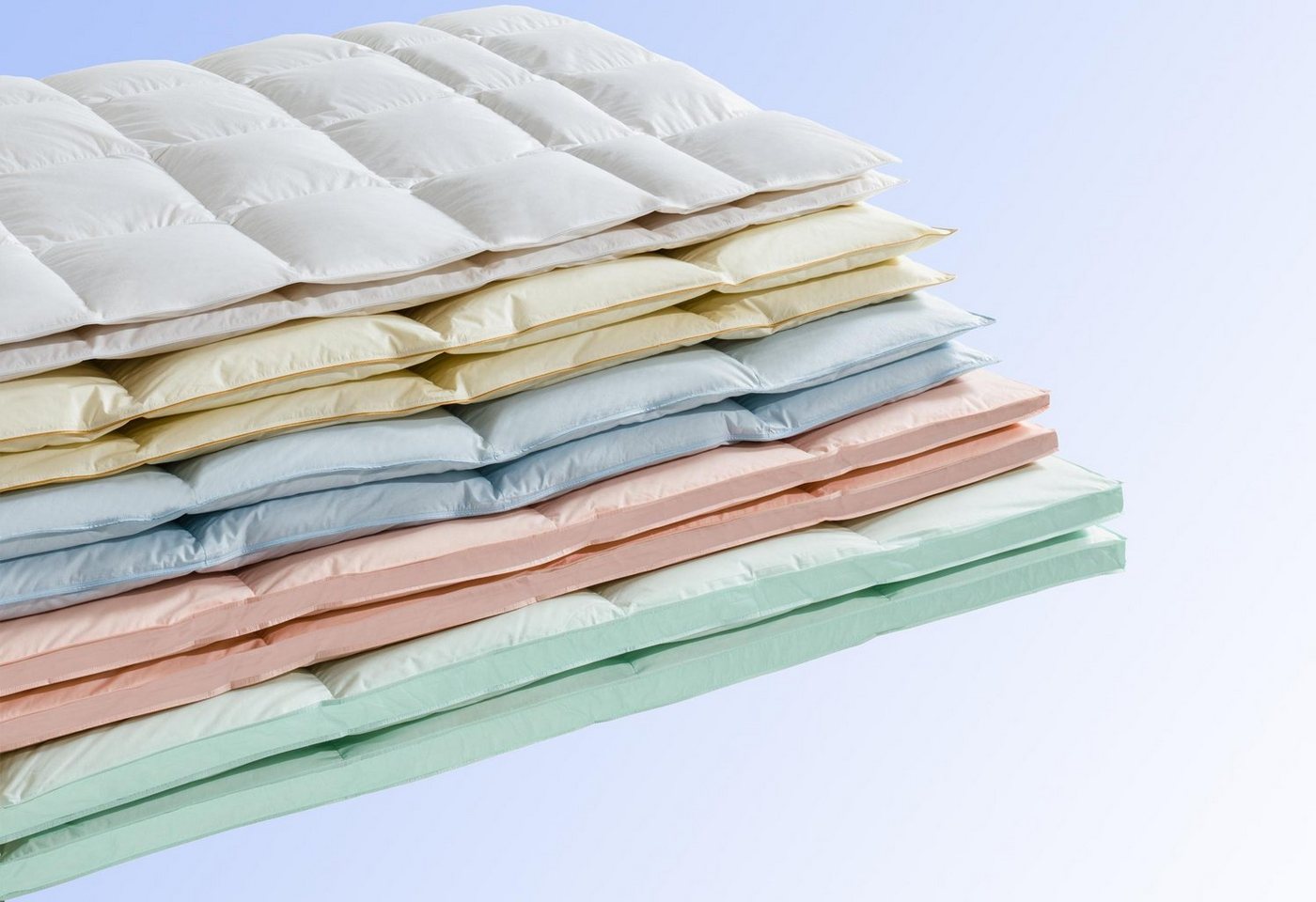 Haeussling Daunenbettdecke Überraschungspaket, Bettdecken für Sommer und Winter, Füllung: 90% Daunen, 10% Federn, Bezug: 100% Baumwolle, Bettdecke 135x200, 155x220cm und weiteren Größen Haeussling Daunenbettdecke Überraschungspaket, Bettdecken für Sommer und Winter, Füllung: 90% Daunen, 10% Federn, Bezug: 100% Baumwolle, Bettdecke 135x200, 155x220cm und weiteren Größen von Haeussling