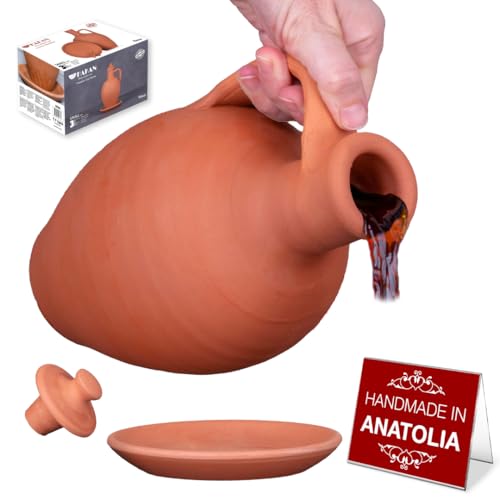 Hakan Anadolu Wasserkrug aus natürlichem Ton, unglasierte Terrakotta-Wasserkaraffe und Teller, traditioneller kleiner Schlammkrug, Töpferglas für Trinkwasser (klein, 1,5 l Hakan Anadolu Wasserkrug aus natürlichem Ton, unglasierte Terrakotta-Wasserkaraffe und Teller, traditioneller kleiner Schlammkrug, Töpferglas für Trinkwasser (klein, 1,5 l von Hakan