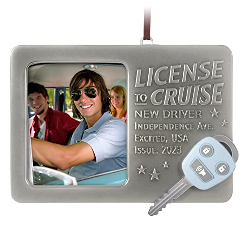 Hallmark Keepsake Christmas Ornament 2023, New Driver Bilderrahmen, Lizenz zur Kreuzfahrt von Hallmark Keepsake