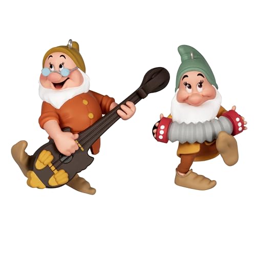 Hallmark Keepsake Weihnachtsschmuck 2024, Disney Schneewittchen und die Sieben Zwerge Bashful und Doc, Porzellan, 2er Set, Geschenke für Disney Fans von Hallmark Keepsake