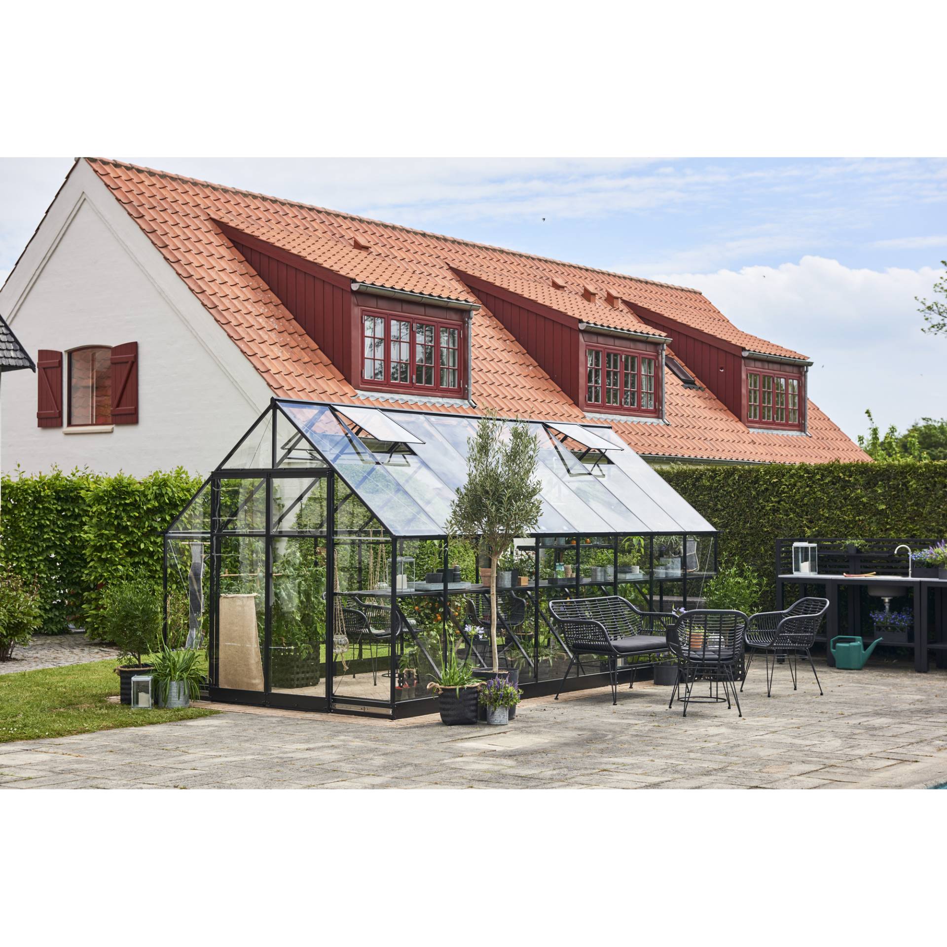 Halls Gewächshaus 'Qube+ 816' 251 x 498 cm mit 3 mm Sicherheitsglas schwarz Halls Gewächshaus 'Qube+ 816' 251 x 498 cm mit 3 mm Sicherheitsglas schwarz von Halls