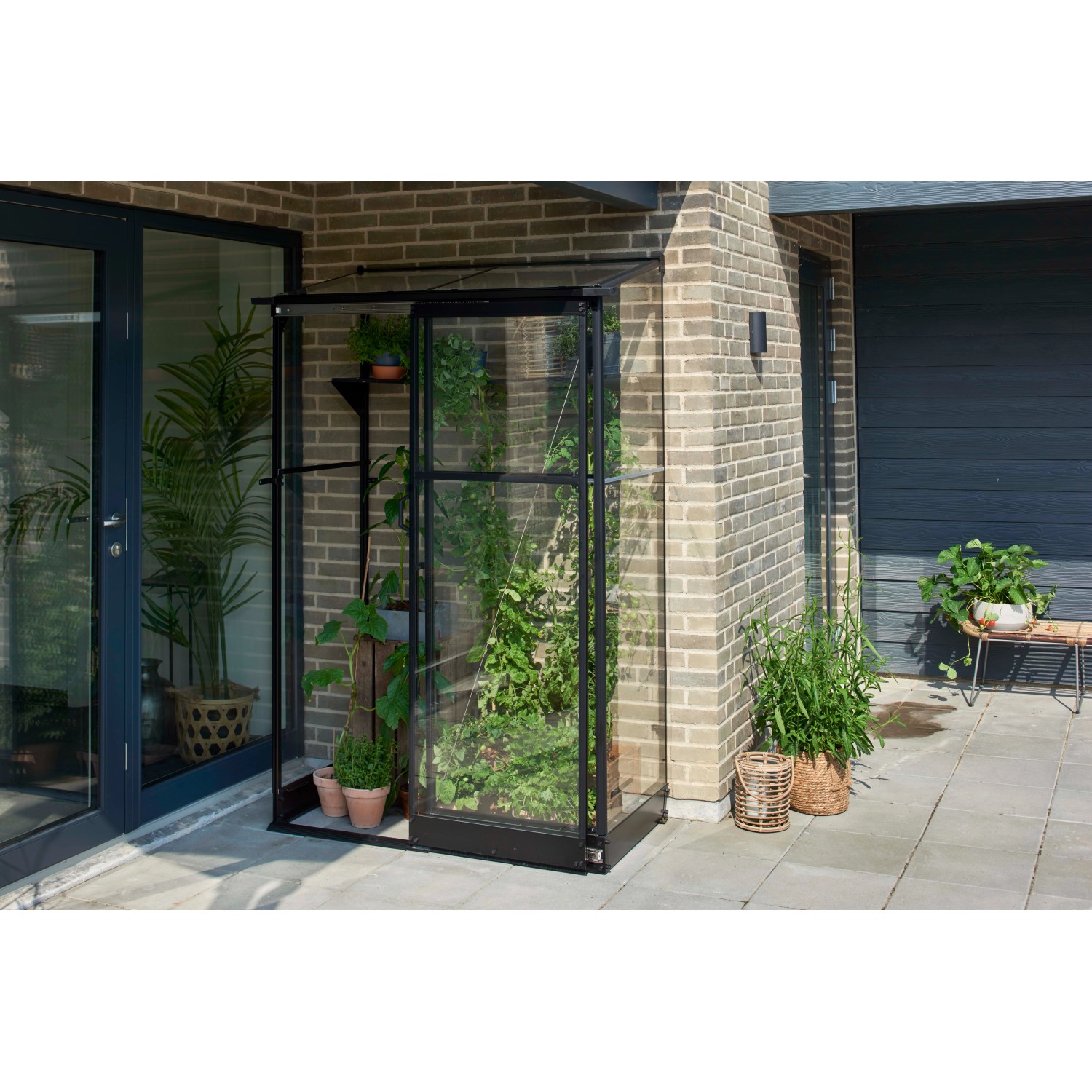 Halls Gewächshaus Qube Lean-to 24 mit 3 mm Sicherheitsglas 0,8 m² Schwarz von Halls