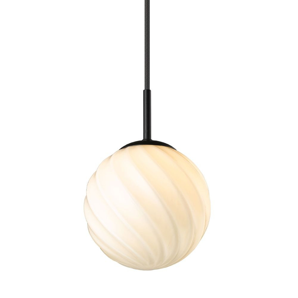 Halo Design - Twist Ball Pendelleuchte Ø15 Opal/Black von Halo Design