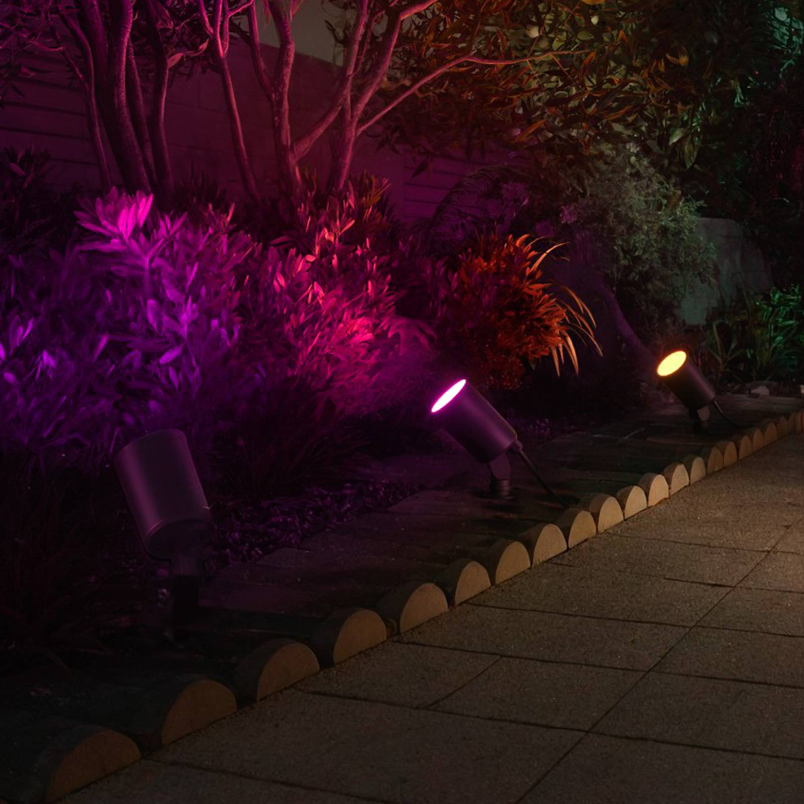 Hama Smart LED-Erdspießstrahler, schwarz WLAN, IP65 RGBW dim Hama Smart LED-Erdspießstrahler, schwarz WLAN, IP65 RGBW dim von Hama