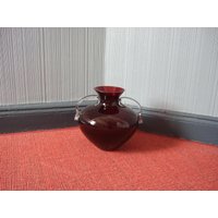 Große Vase Glas Rot Glasvase Amphorenvase Doppelhenkel Henkelvase Vintage Amphore von HamburgVintage