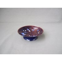Mid Century Kerzenständer Emaille Lila Blau Emailliert Rund Kerzenhalter Kerzenteller Vintage von HamburgVintage