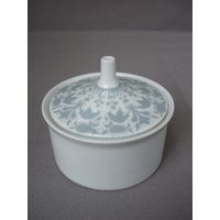 Zuckerdose Rosenthal Berlin Bellevue Weiß Grau Porzellan Vintage Zuckertopf Mit Deckel Zuckerdose Rosenthal Berlin Bellevue Weiß Grau Porzellan Vintage Zuckertopf Mit Deckel von HamburgVintage