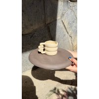 Handgemachte Cremefarbene Keramiktasse Kaffeetasse Mit Wellengriff, 9 Oz Handgemachte Cremefarbene Keramiktasse Kaffeetasse Mit Wellengriff, 9 Oz von HanHomeLiving