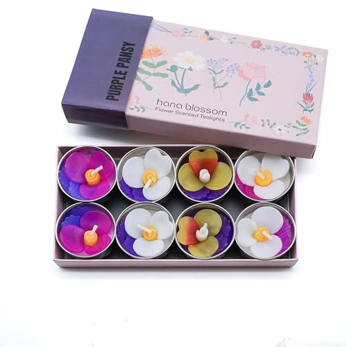 Hana Blossom 8 handgefertigte lila Stiefmütterchen-Teelichter mit ätherischem Neroli-Öl in einer botanischen Geschenkbox Hana Blossom 8 handgefertigte lila Stiefmütterchen-Teelichter mit ätherischem Neroli-Öl in einer botanischen Geschenkbox von Hana Blossom