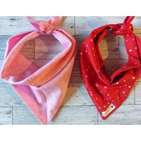 Valentinstag Geschenk ~ Valentine Hundehalstuch von HandAndPawDesigns