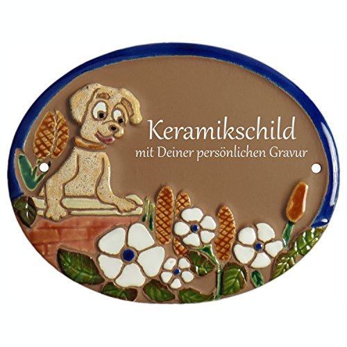 Handarbeit aus Schleswig-Holstein Keramikschild 16,0 x 12,5 cm Motiv Hund schaut über eine Mauer (braun) von Handarbeit aus Schleswig-Holstein