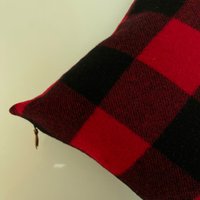 Rot Schwarz Büffel Karierter Kissenbezug Reißverschluss-Leder Pull 20x20 14x24 Gemacht Mit Pendleton-Wolle Handgefertigt Von Misa von Handcraftedbymisa