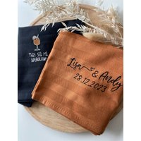 Geschirrtuch Bestickt, Küchentuch, Hochzeit , Hochzeitsgeschenk Geschenkidee Zur Hochzeit, Eigenheim, Individuell, Initialen von Handgemachtesmitlieb