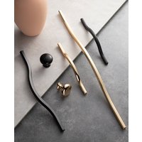 Möbel Schrank Griff Tür Pull Schublade Glänzend Gold Einlochknopf Schuhe Schwarz Zieht Kleiderschrank Pull-A107 von HandleandKnobstores
